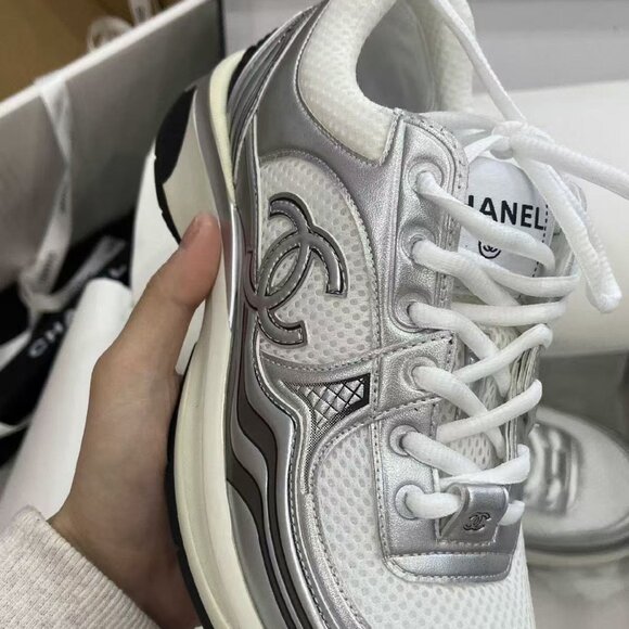 Chanel casual sneakers for women - Picture 1 of 5